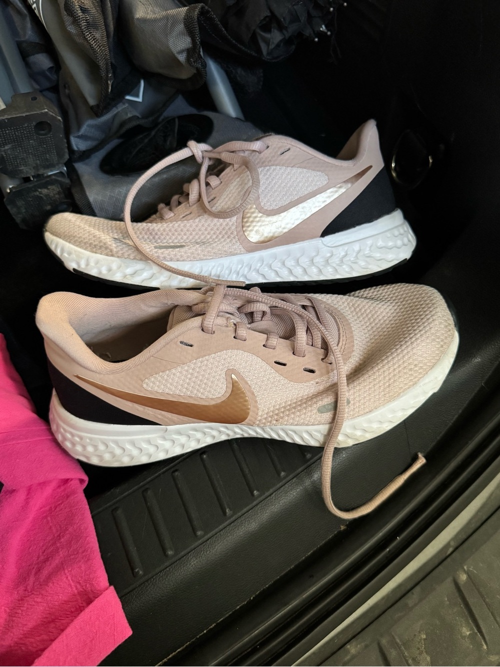 Nike Women's 6-6.5 Blush Pink Running Sneakers with Metallic Rose Swoosh